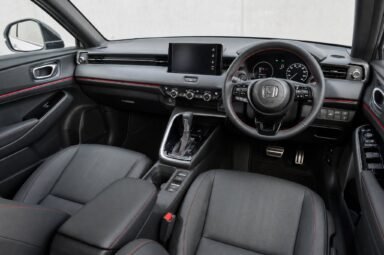 Front cabin of the Honda HR-V, showing the dashboard, steering wheel and front seats