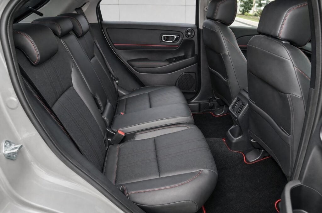 Rear passenger seats of the Honda HR-V, showing the legroom and upholstery
